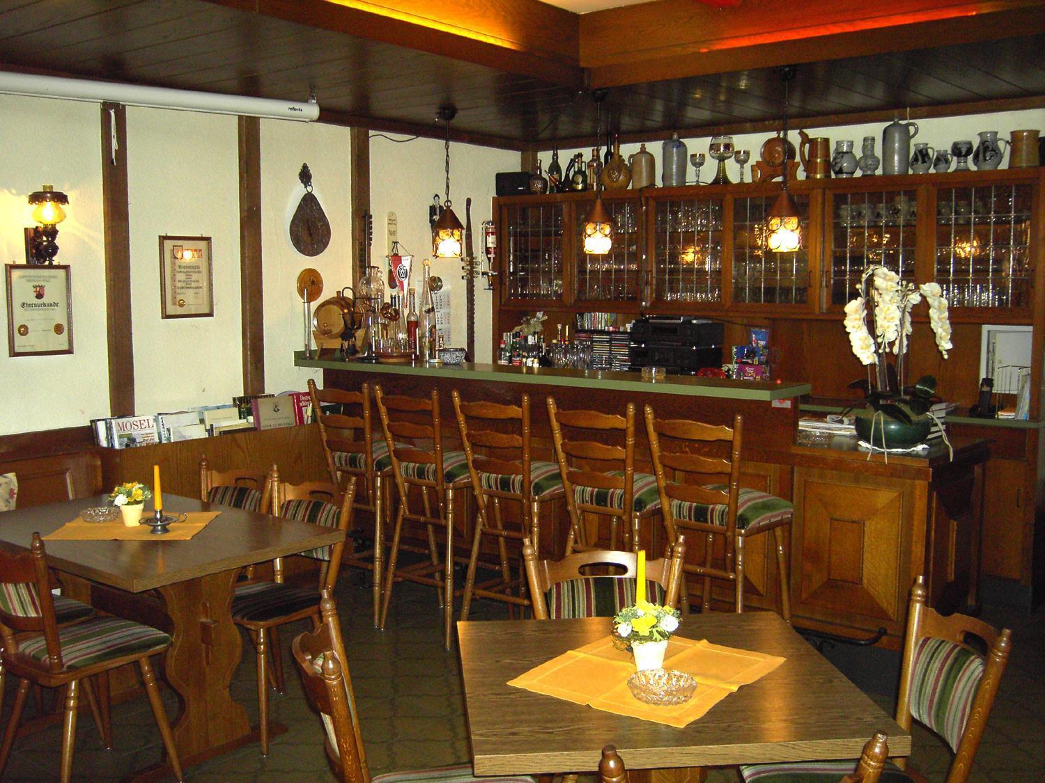 Weinstube Pension Moselbluemchen Zeltingen-Rachtig Bagian luar foto